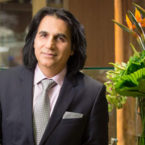 Koorosh Daneshgar. CEO, Chief Designer, and Founder of Wedding Bands and Co.